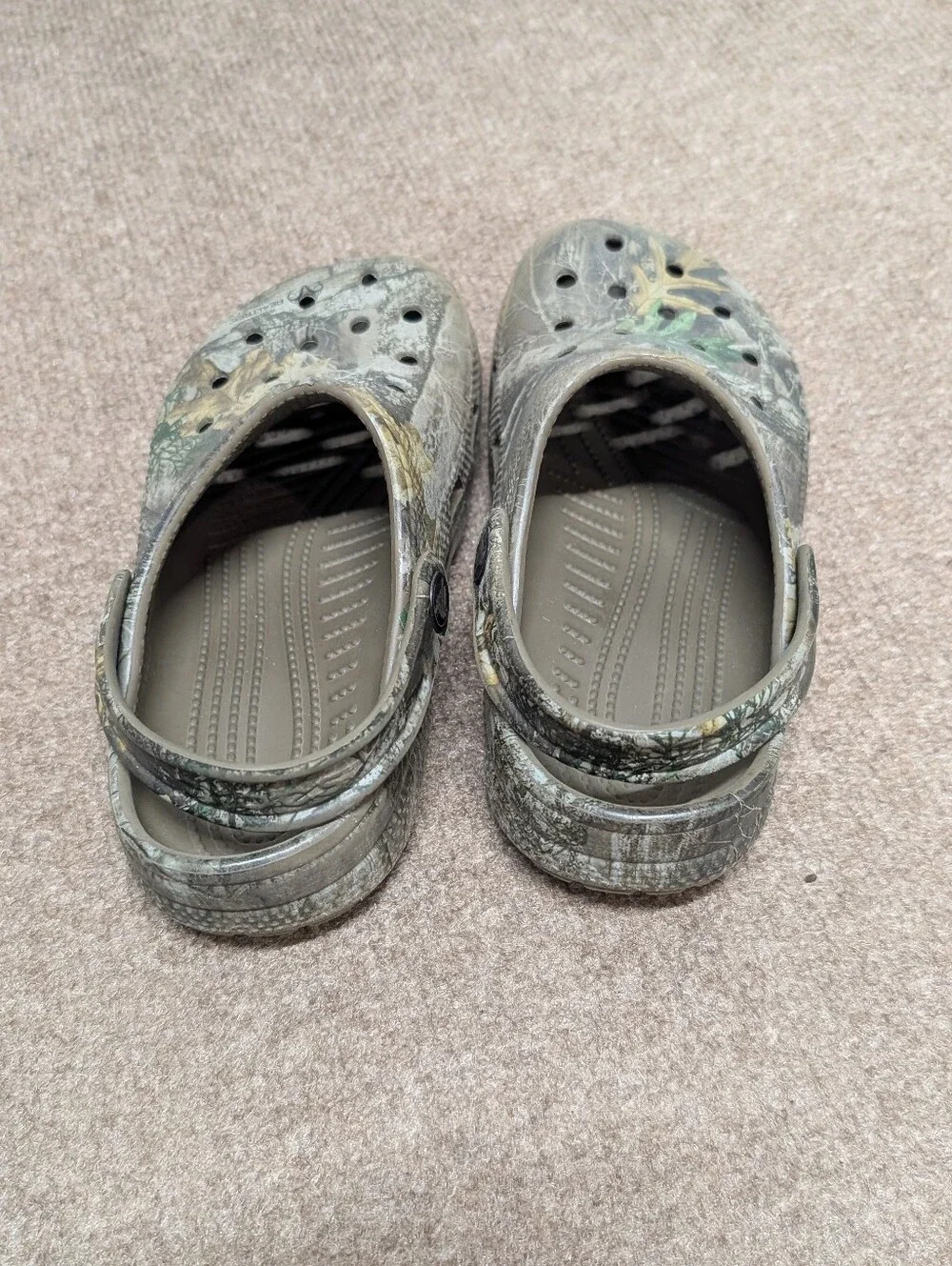 CROCS Kids Camo Slip-On Clogs with Heel Strap (Size J 1)